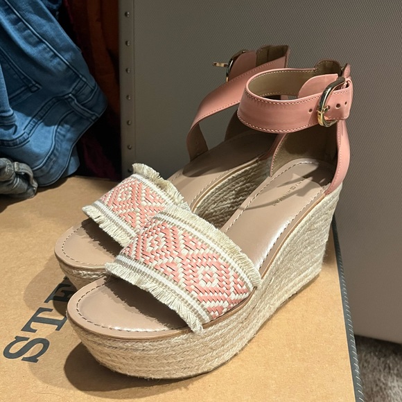 NWOT Tommy Hilfiger Pink Wedges - Picture 1 of 4